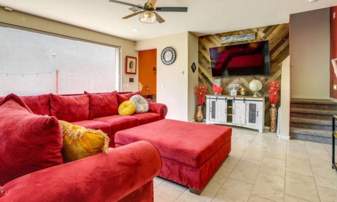 Laveen Village Casa | Super bowl ready! House is equipped w/ electric car charging