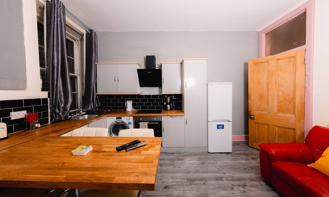 Bonnington Apartamento | Super Central 4 Bedrooms Apartment by Calton Hill