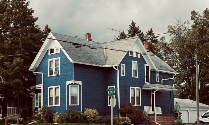 Elkhart Lake Casa | Super clean amazing location downtown Elkhart Lake