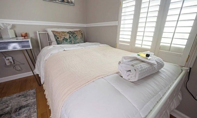 Orange Park Casa | Super Clean Fantastic Pool Home Near Everything