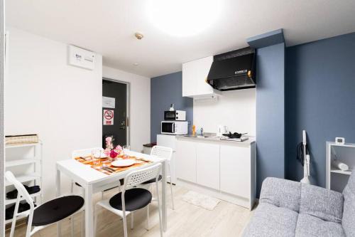 Sennichimae Apartamento | Super close to Dotonbori! Great location room#301