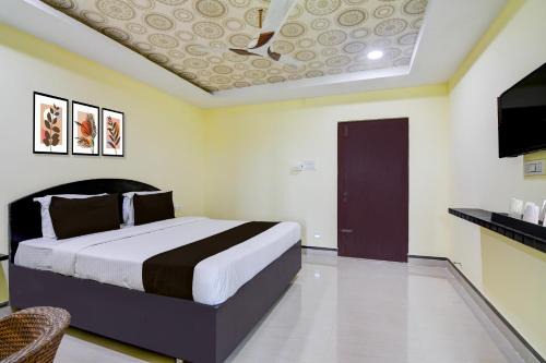 Srikakulam Hotel | Super Collection O Rama Lakshmana Junction Srikakulam