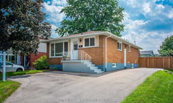 Burlington Casa | Super convenient Burlington home
