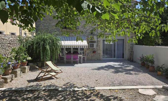 Saint-Bauzille-de-Montmel Casa | Superbe Maison de Village avec Jardin