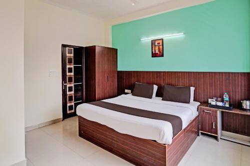 Greater Noida Hotel | Super Hotel O Golden Imperial