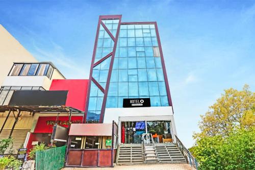 Gurugram Hotel | Super Hotel O Gurgaon Old Town