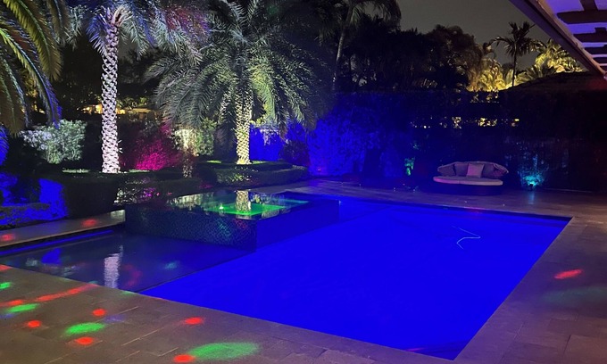 Miami Gardens Casa | Super LUXURY 5BR house with pool in Maimi