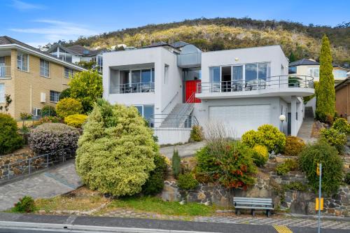 Sandy Bay Casa | Super nice house with sea view free parking