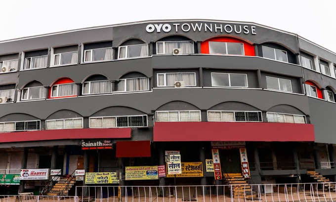 Indore Casa | Super OYO Townhouse 135 Gandhi Hall