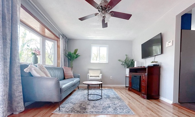 Crafton Casa | Super quiet 2 bedroom 2 beds house in excellent condition
