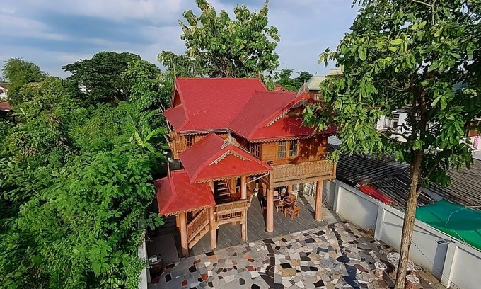 Bang Kaeo Casa | Casa de madera con jardín y espacio para eventos – ideal para nómadas digitales
