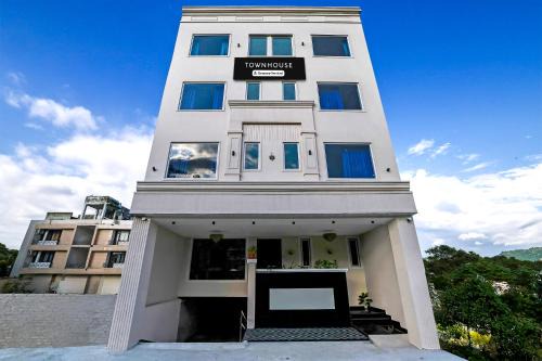 Mayapur Hotel | Super Townhouse Haridwar Vishwakarma Ghat Formerly Haridwar Aagman