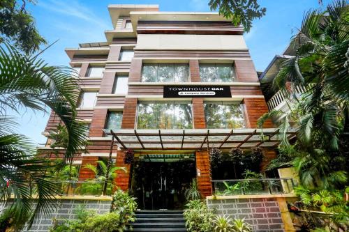 Bullawala Hotel | Super Townhouse Oak Pacify Hills