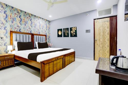 Madhapur Hotel | Super Townhouse VIP Hills Hitech City