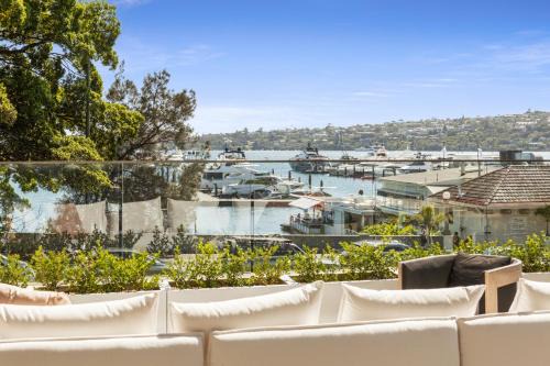 Rose Bay Apartamento | Superb 2-Bed Apartment Facing Rose Bay Marina