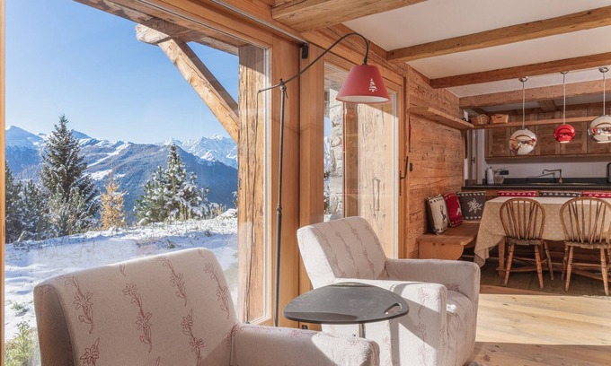 Verbier Apartamento | Superb 3 bedroom apartment near Savoleyres with a magnificent view on the combins, on the first floo