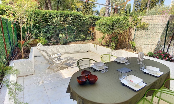 Cannes Apartamento | Superb 3-room RDJ just a stone's throw from the beaches 295L