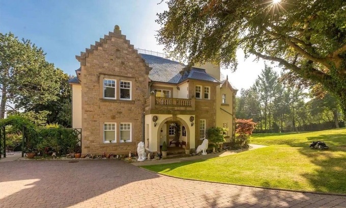 Musselburgh Casa | Superb 5 bedroom Mansion 20mins from City Centre..
