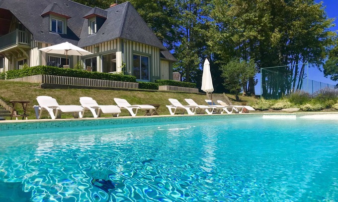Villers-sur-Mer Casa | EXCELENTE CASA DE 5⭐️ CON PISCINA PRIVADA Y TENIS
