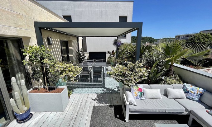 Bastide Apartamento | Magnífico apartamento de 75m2, terraza de 40m2 con orientación sur, 2 dormitorios. Cerca del centro