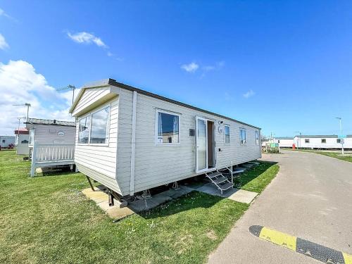 Great Yarmouth Complejo | Superb 8 Berth Caravan At California Cliffs, Near Scratby Beach Ref 50006G