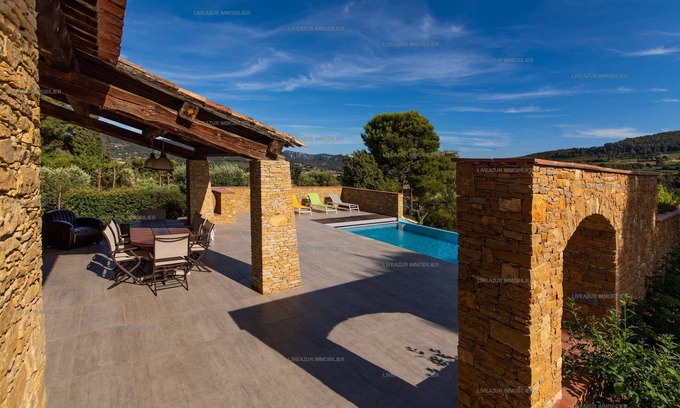 La Cadiere-d'Azur Casa | EXCELENTE PROPIEDAD DE AIRE ACONDICIONADO CON PISCINA Y JARDÍN, PUEBLO A PIE / 10 PERS.