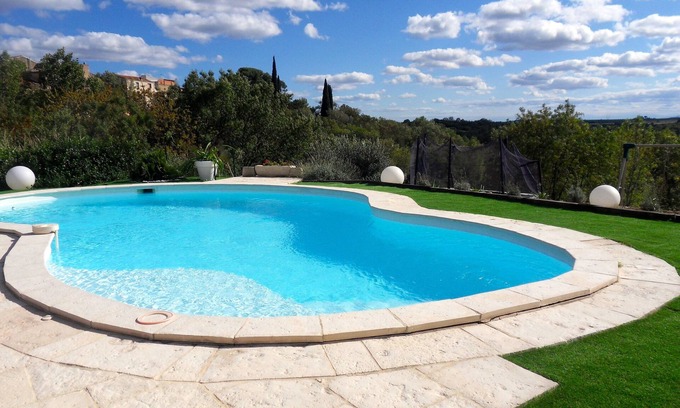 Autignac Villa | Magnífica villa piscina tranquila vista impecable 6 pers
