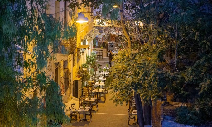 Psirri Apartamento | Superb Central Athens Suite With Rooftop Perfect for 5 Guests 85sqm