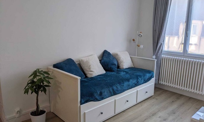 Cherbourg-en-Cotentin Apartamento | Superb F1 apartment refurbished in January 2025.