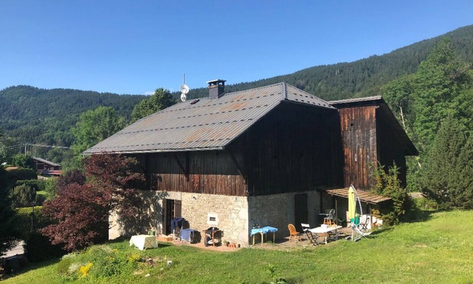 Araches-la-Frasse Chalet De Esquí | Superb fully-equipped chalet with view, large lot and BBQ