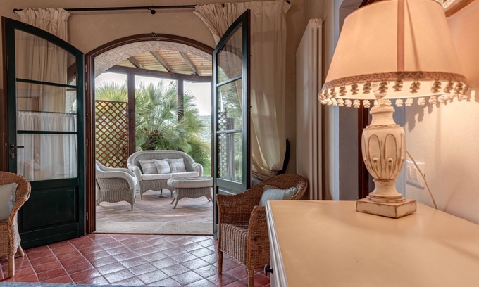 Simignano Apartamento | Magnífica casa de vacaciones con terraza privada, piscina panorámica y wi-fi wi-fi