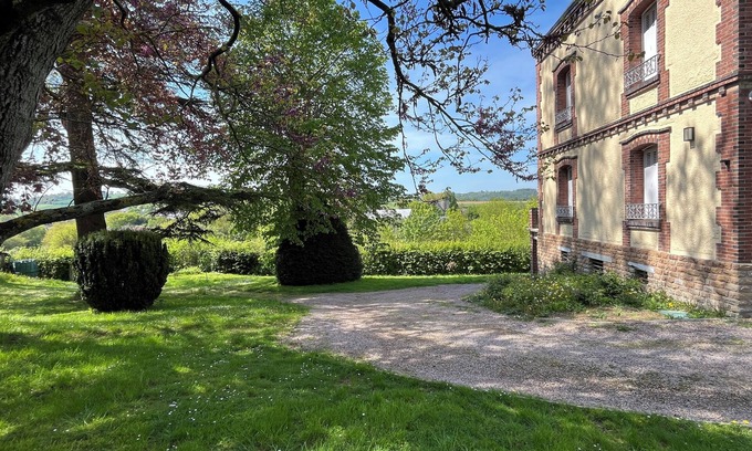 Clecy Casa | "Superb Maison Bourgeoise" 10 travelers