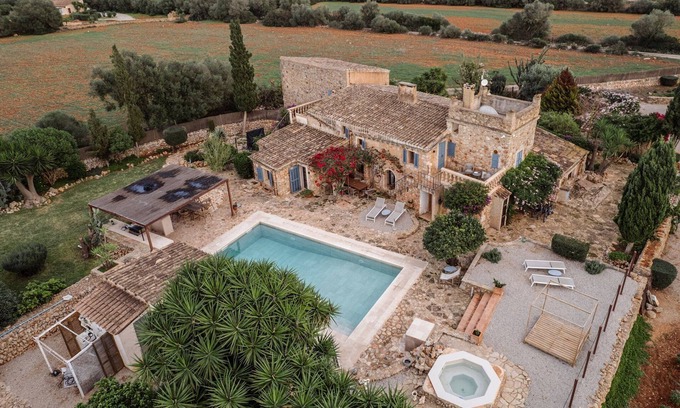 Felanitx Villa | Superb Mallorca Villa | Villa Gilderoy | 5 Bedrooms | Spacious Furnished Sun Terrace | Private Outdoor Pool and Hot Tub| BBQ Facilities | Shaded Outdoor Dining Area | Games Room | Private Garden | Felanitx