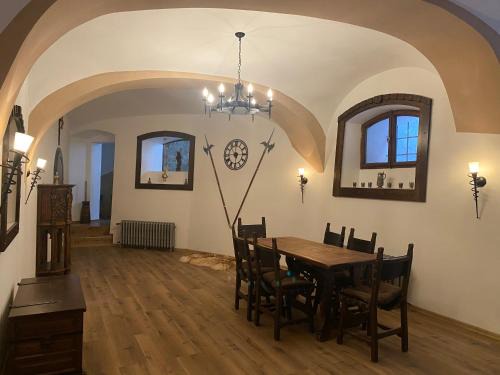 Kutna Hora Apartamento | Superb Medieval Apartment