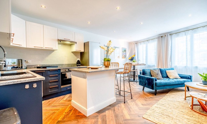 Plan-de-la-Tour Apartamento | Superb new air-conditioned apartment in village center