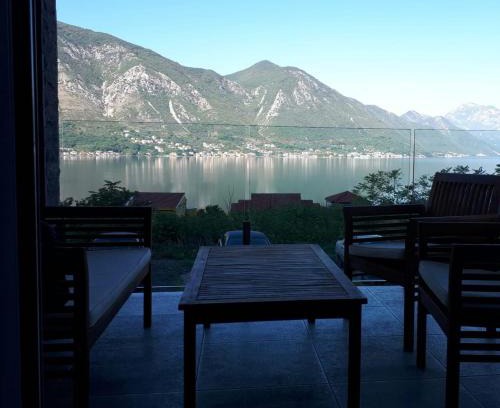 Ljuta Apartamento | Superb one bedroom apartment with sea view