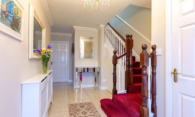 Roscoe Casa | Superb quality 8-bedroom detached residence in Galway City, Ireland.