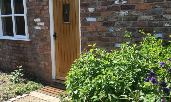 Tatton Park Apartamento | Superb Self contained 2 bedroom apartment