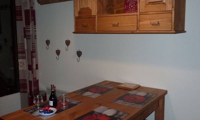 La Rosiere Apartamento | Superb ski-in ski-out studio