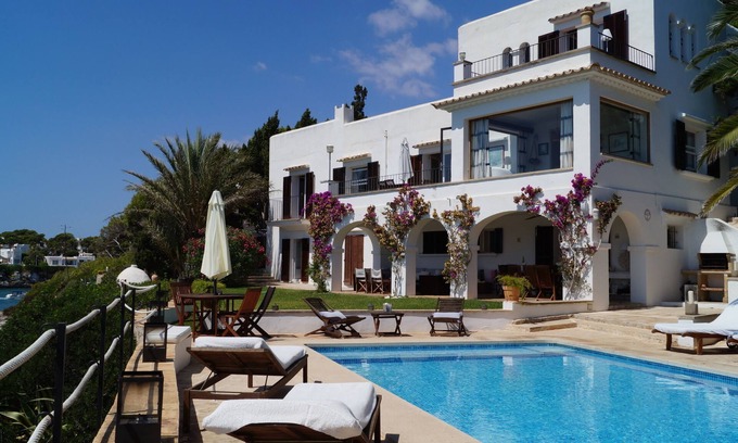 Cala d'Or Villa | Superb Waterfront viejo estilo Villa con piscina privada y acceso directo al mar!