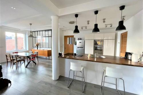 Barbatre Apartamento | Superbe Loft 100m2 Proche Cathédrale avec Parking