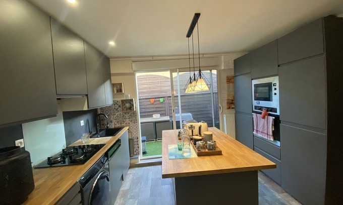 Carrieres-sur-Seine Casa | Superbe Maison Avec Terrasse Près de Paris