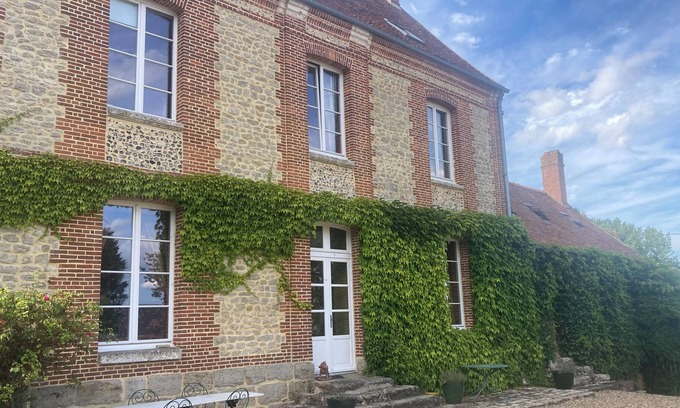 Sully Casa | Superbe Maison de Campagne Avec Piscine