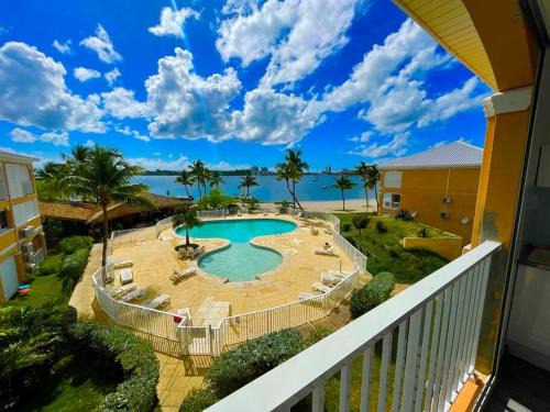 Nettle Bay Apartamento | Superbe studio lumineux, vue sur piscine et mer