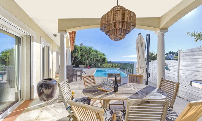 Nice Villa | Superbe Villa Avec Piscine Chauffée Clim Haut Debit BBQ Vue Mer