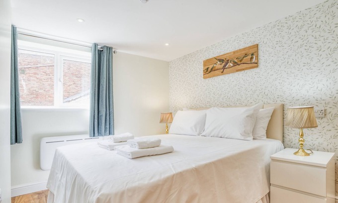 Lincoln Apartamento | Superior 2 Bedroom in Central Lincoln En-suite Shower King Size Beds Free Toiletries and Wifi