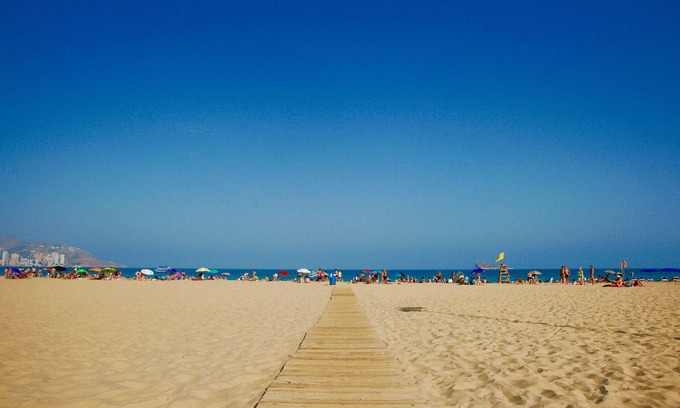 Cala Apartamento | Apartamentos superiores en Benidorm, a 3 min de la playa, 2 dormitorios.