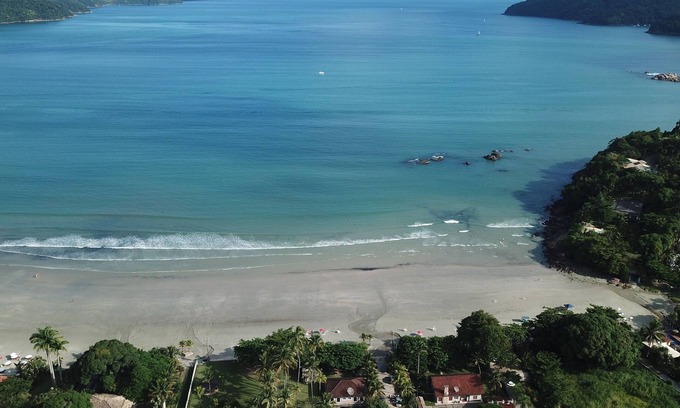 Praia da Enseada Chalet De Esquí | Superior chalets 230 m from the beach without crossing the road