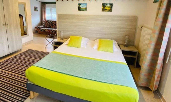 Girmont-Val-d'Ajol Apartamento | Habitacion Doble-Superior-Baño con ducha-Vista al campo