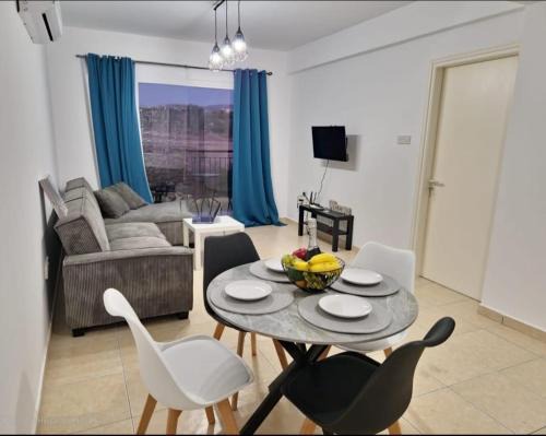 Peyia Town Apartamento | Superior Serenity apartment near Coral Bay